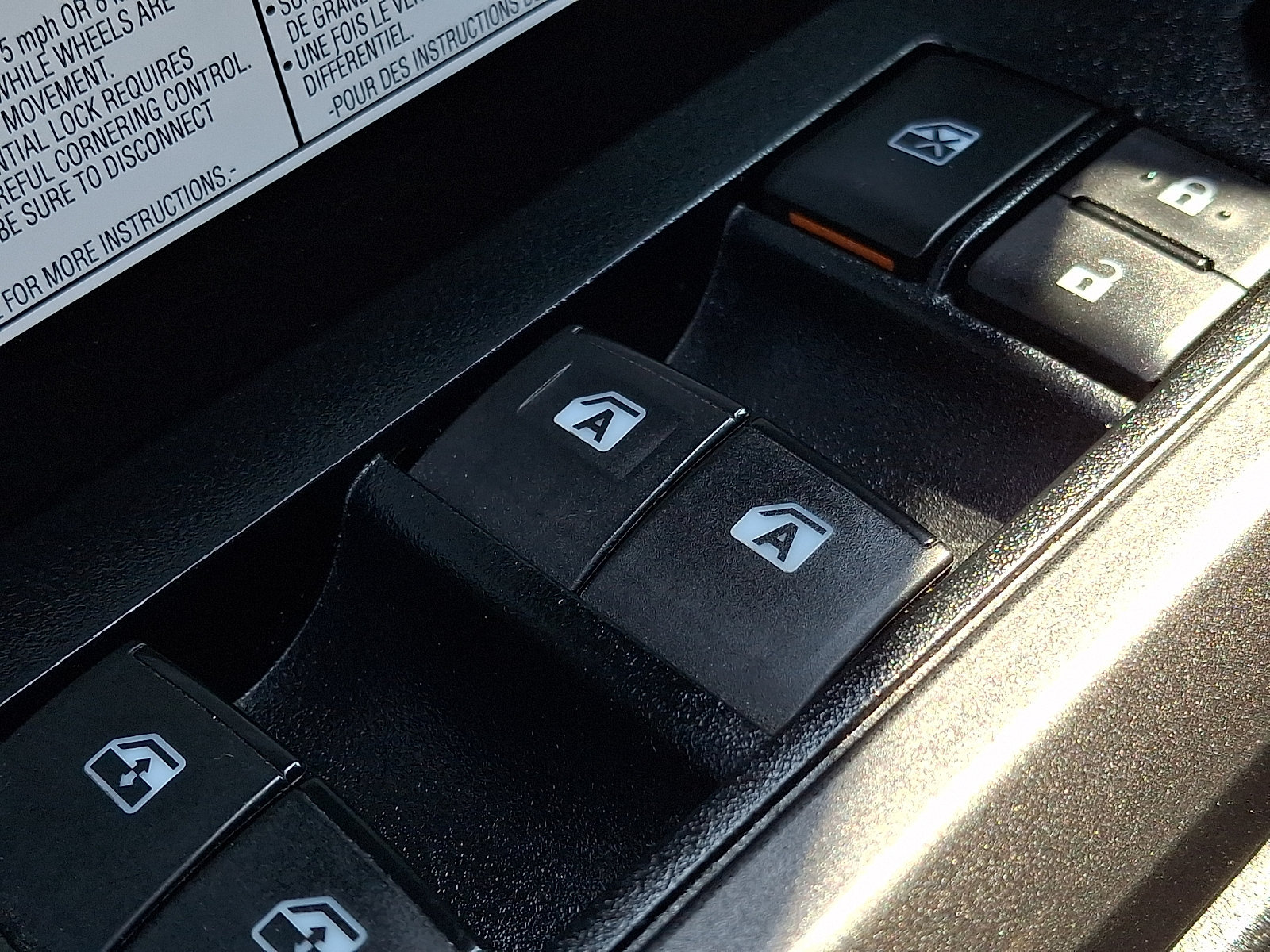 Used 2020 Toyota Tacoma TRD Off-Road AWD/4WD image 26