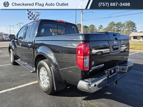 Used 2018 Nissan Frontier SV w/ Value Truck Package image 5