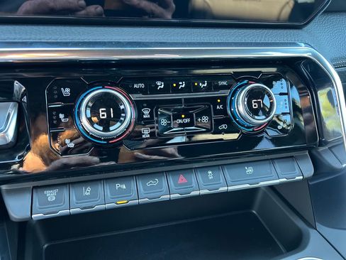 New 2026 GMC Sierra 3500 Denali w/ Denali Reserve Package image 27