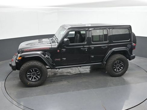 Used 2024 Jeep Wrangler Unlimited Rubicon AWD/4WD image 39