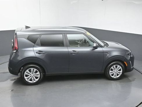 Used 2025 Kia Soul LX FWD image 47