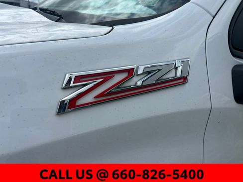 Used 2020 Chevrolet Silverado 1500 LT w/ All-Star Edition AWD/4WD image 2
