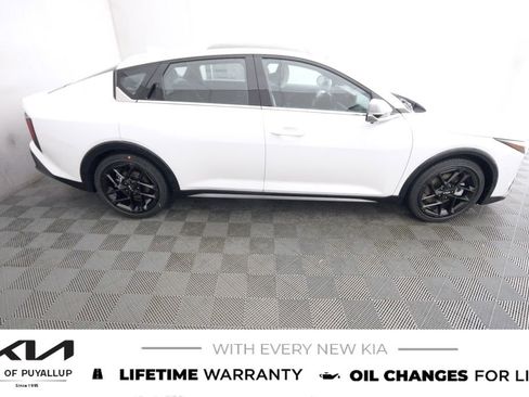 New 2025 Kia K4 GT-Line Turbo image 4