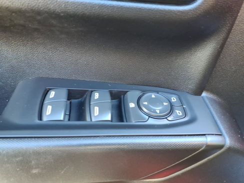 Used 2022 Chevrolet Silverado 1500 Custom image 14