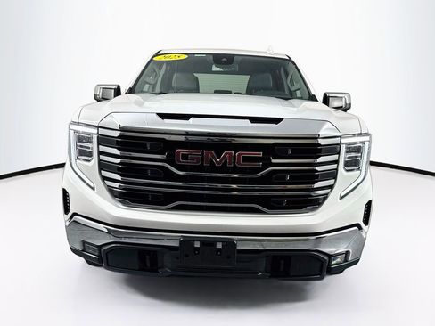 Used 2025 GMC Sierra 1500 SLT RWD image 2