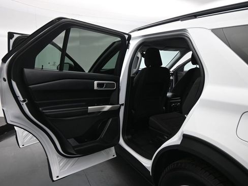 Certified 2021 Ford Explorer XLT image 20