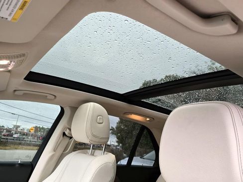 Used 2021 Mercedes-Benz GLE 350 w/ 3rd Row Seat Package image 33