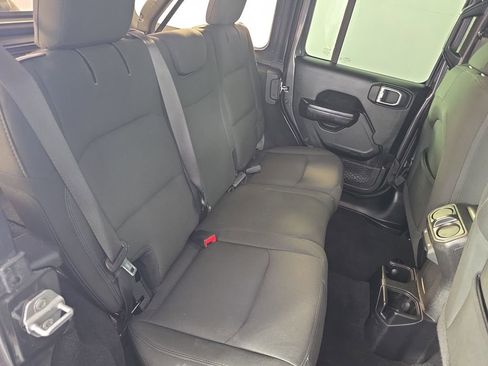 Used 2019 Jeep Wrangler Unlimited Sport AWD/4WD image 30