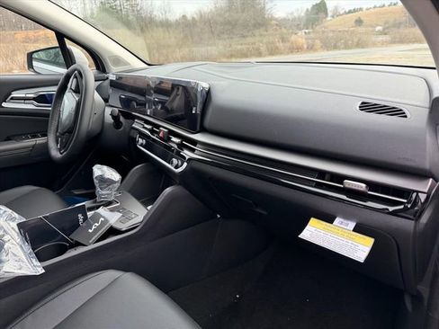 New 2026 Kia Sportage EX image 11