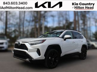 Used 2023 Toyota RAV4 SE video 1
