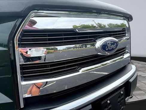 Used 2015 Ford F150 King Ranch w/ Equipment Group 601A Luxury AWD/4WD image 33