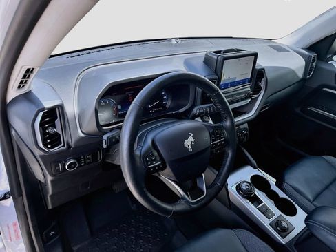 Used 2023 Ford Bronco Sport Outer Banks w/ Tech Package AWD/4WD image 9