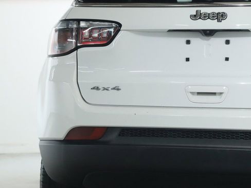 Used 2022 Jeep Compass Latitude AWD/4WD image 43