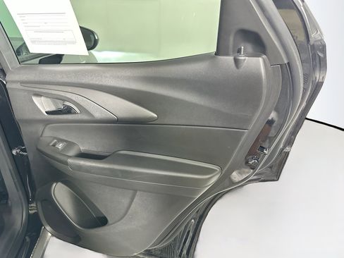 Used 2025 Chevrolet TrailBlazer LT FWD image 27