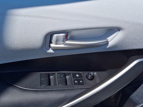 Used 2024 Toyota Corolla SE FWD image 3
