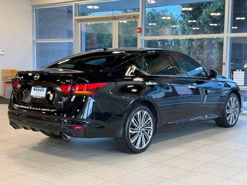 Used 2023 Nissan Altima 2.5 SL AWD/4WD image 12