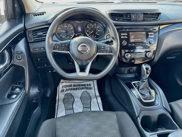 Used 2018 Nissan Rogue Sport SV AWD/4WD image 17