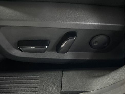 Used 2021 Nissan Rogue SV image 38