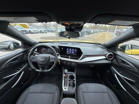 Used 2024 Chevrolet Trax RS w/ Driver Confidence Package image 18