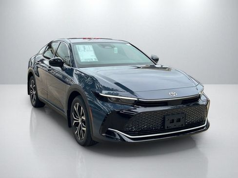 New 2026 Toyota Crown AWD/4WD image 3