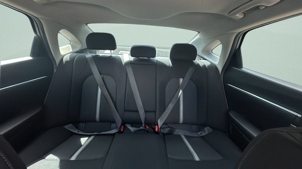 Used 2023 Hyundai Sonata SEL w/ Convenience Package FWD image 10