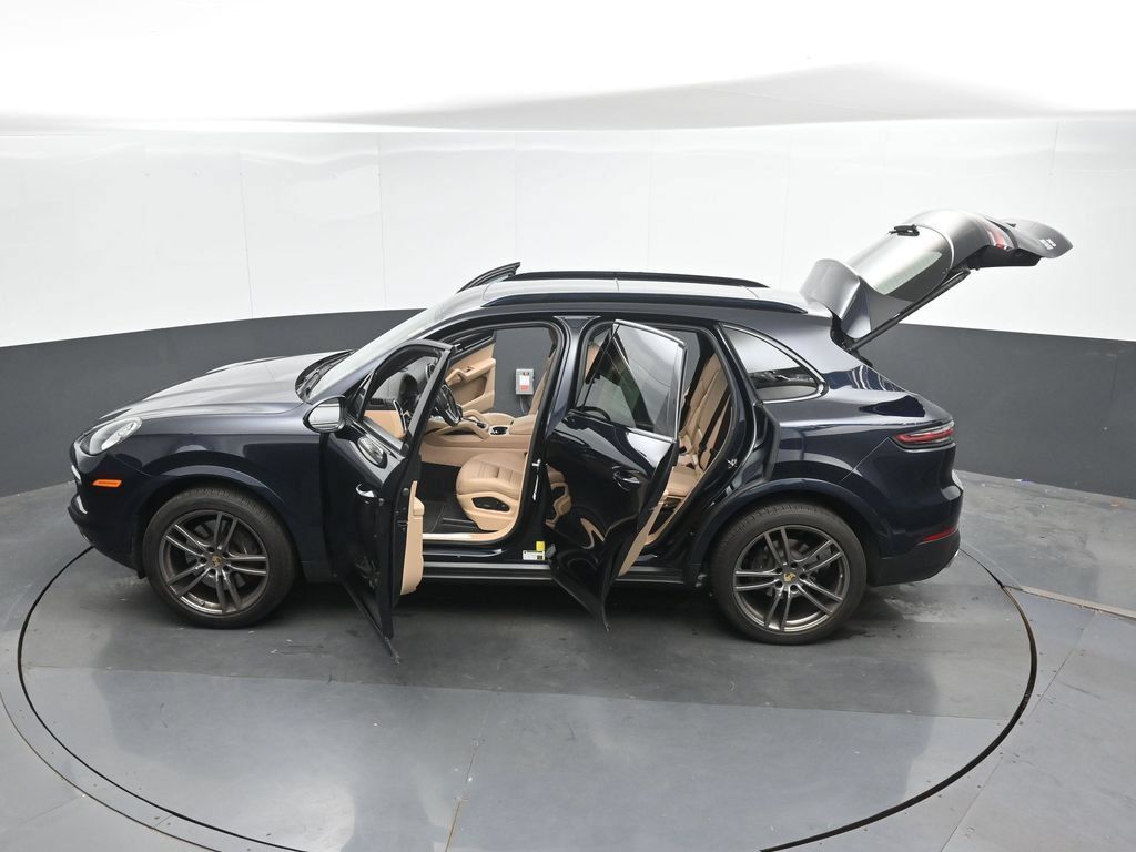 Used 2023 Porsche Cayenne AWD/4WD image 50