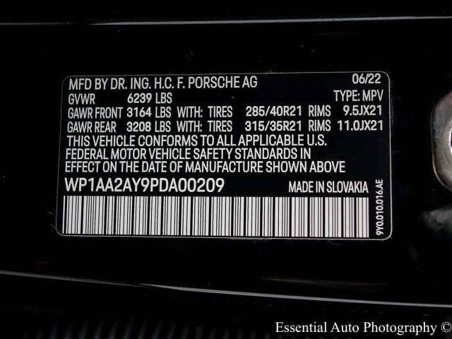 Used 2023 Porsche Cayenne AWD/4WD image 37