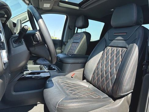 Used 2022 GMC Sierra 1500 SLT w/ SLT Premium Plus Package image 11