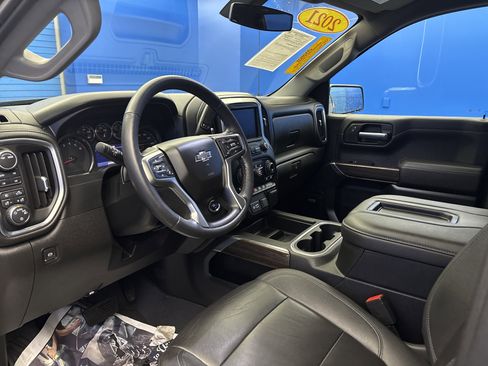 Used 2021 Chevrolet Silverado 1500 LT Trail Boss w/ Convenience Package II image 11