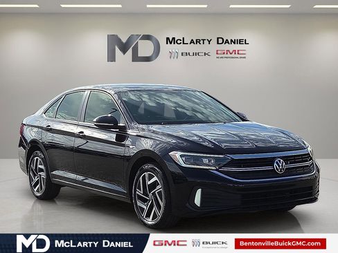 Used 2024 Volkswagen Jetta SEL image 1