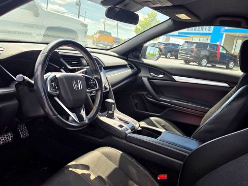 Used 2020 Honda Civic Sport image 10