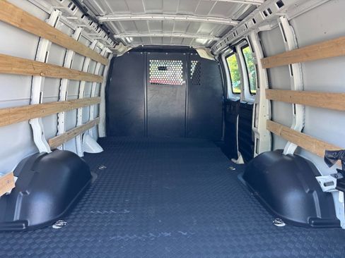 Used 2024 GMC Savana 2500 w/ Driver Convenience Package image 11