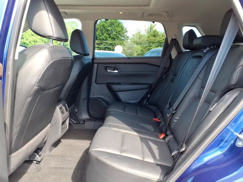 Used 2023 Nissan Rogue SV w/ SV Premium B Package AWD/4WD image 13