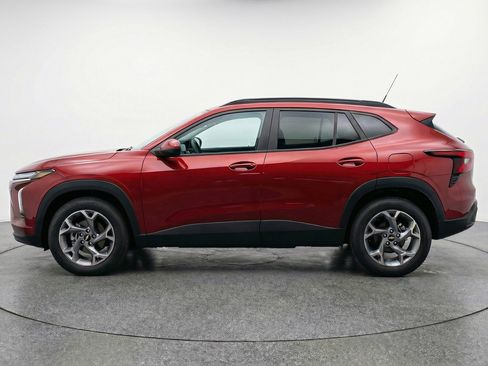 Used 2025 Chevrolet Trax LT image 5