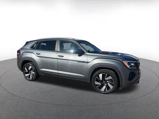 Used 2025 Volkswagen Atlas Cross Sport SE video 2