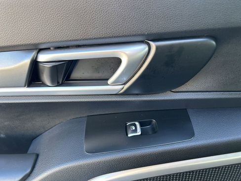 Used 2022 Kia Telluride S image 43