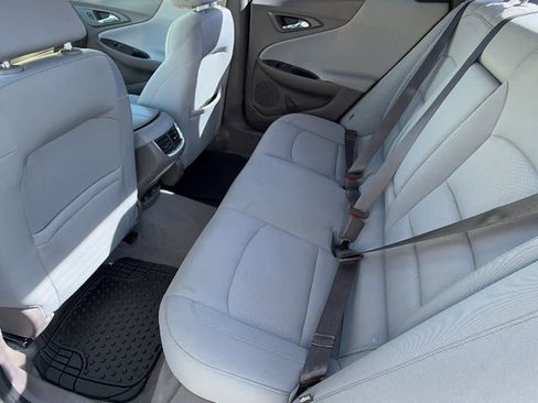 Used 2018 Chevrolet Malibu LT image 17
