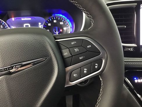 New 2026 Chrysler Pacifica Select image 14