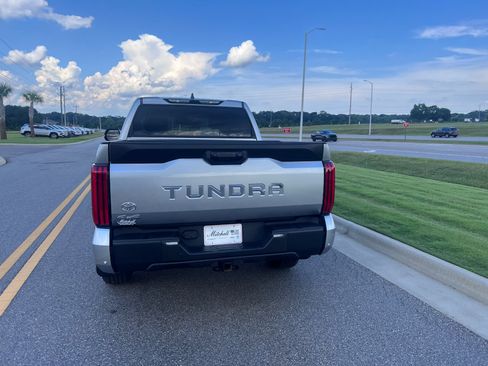 Used 2025 Toyota Tundra SR5 w/ SR5 Convenience Package AWD/4WD image 8