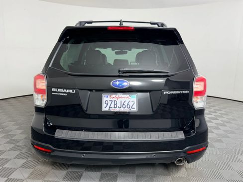 Used 2018 Subaru Forester 2.5i Touring w/ Popular Package #2 AWD/4WD image 4