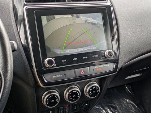 Used 2025 Mitsubishi Outlander Sport SE AWD/4WD image 16