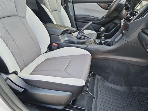 Used 2018 Subaru Crosstrek 2.0i AWD/4WD image 13