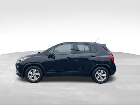 Used 2019 Chevrolet Trax LS w/ Tint and Cruise Package FWD image 2