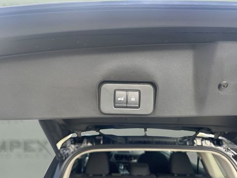 Used 2024 Nissan Rogue SV image 29