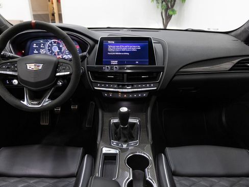 Used 2023 Cadillac CT5 V Blackwing w/ Carbon Fiber Package 2 RWD image 5