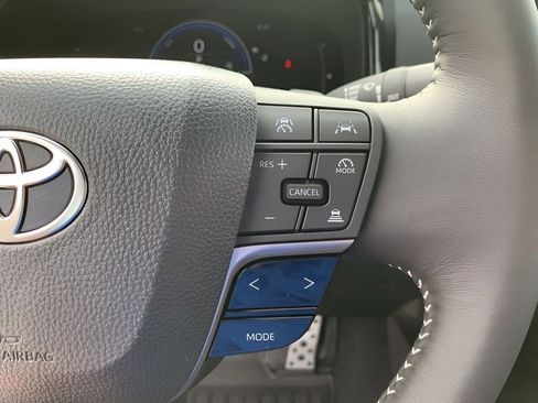 New 2026 Toyota Camry Hybrid FWD image 26