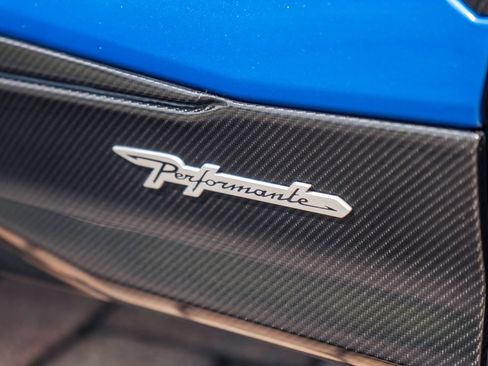 Used 2024 Lamborghini Urus Performante AWD/4WD image 19