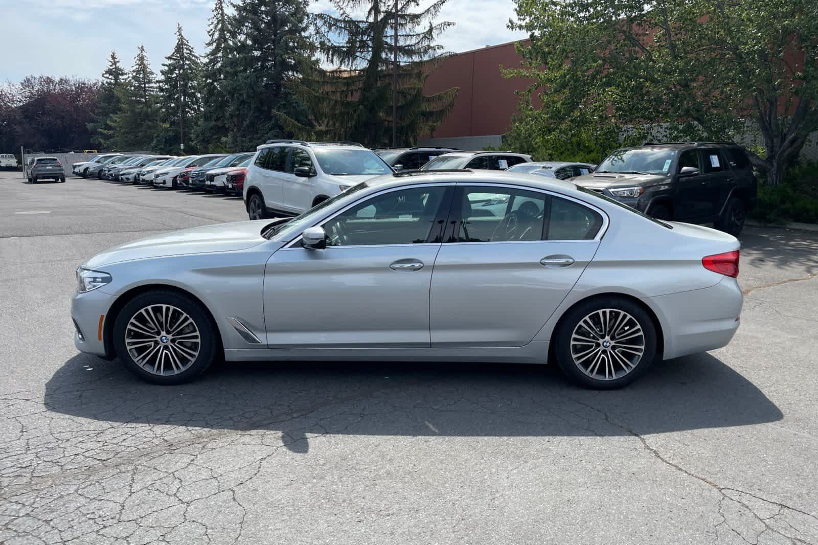 Used 2018 BMW 530i xDrive AWD/4WD image 2
