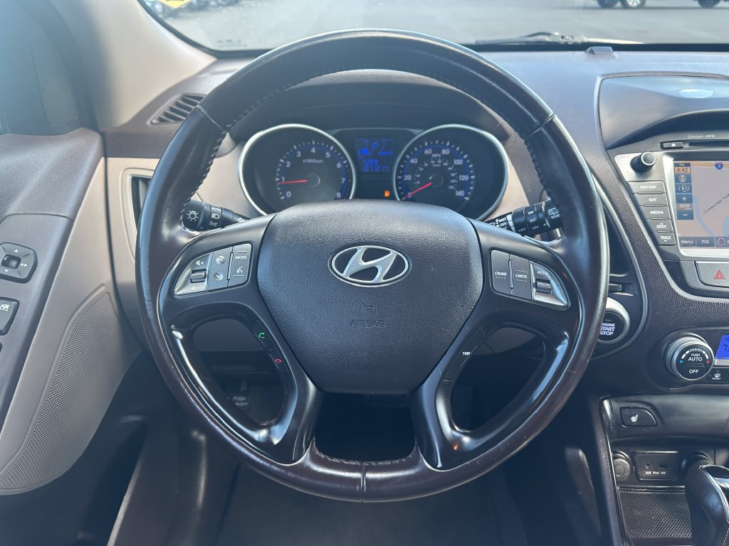 Used 2015 Hyundai Tucson Limited w/ Option Group 03 AWD/4WD image 19