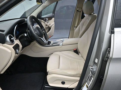 Used 2021 Mercedes-Benz GLC 300 4MATIC image 14